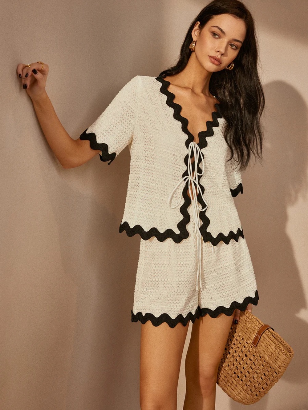 Commense Contrast Trim V Neck Short Set - Size M - New with Tags